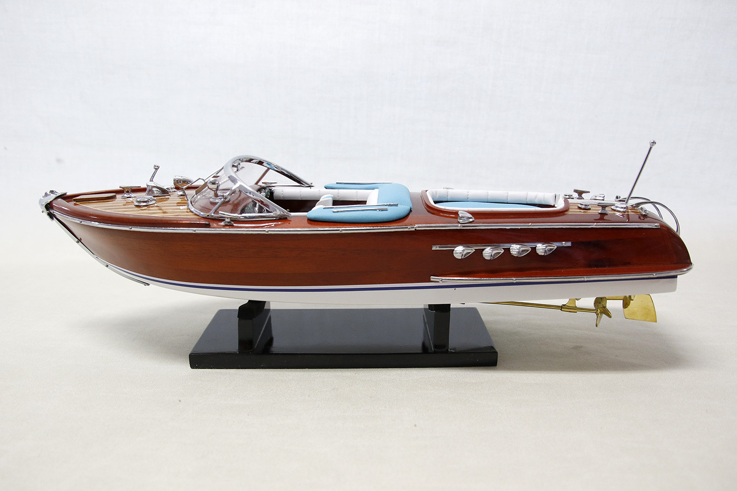Riva Aquarama boat model 42x13 cm - 4