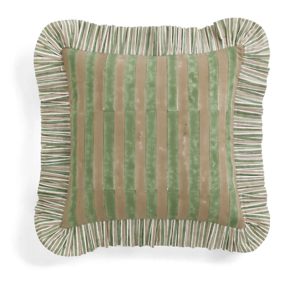 Chamois-kuddfodral Jaipur Stripe med volang