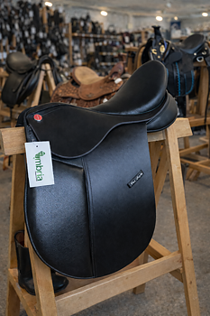 Allroundsadel - Perugia- Utbytbara koppjärn. 18"