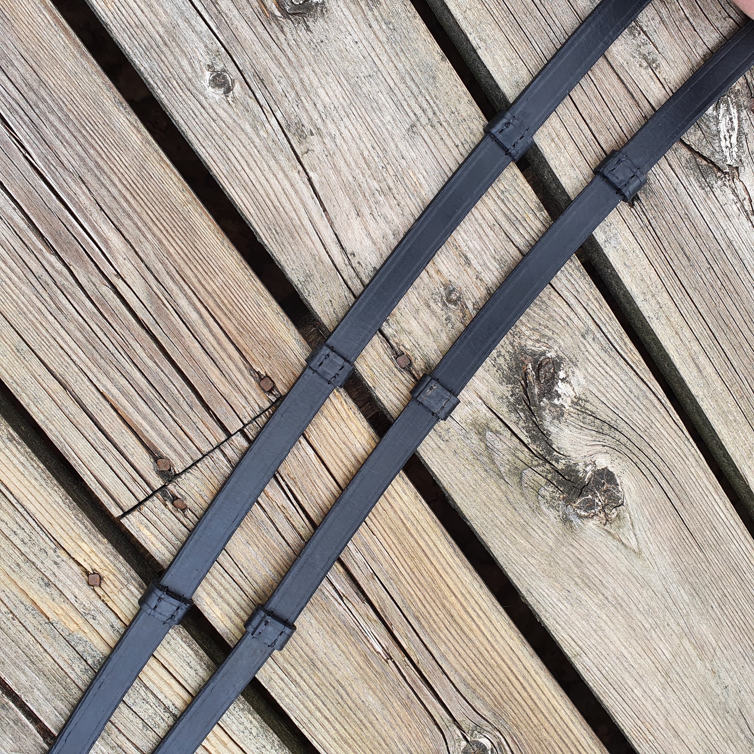 Nordic-hors Tyglar svart i äkta biothane med stopp. Crom hakar. Längd 250 cm bredd  14 mm   - 3