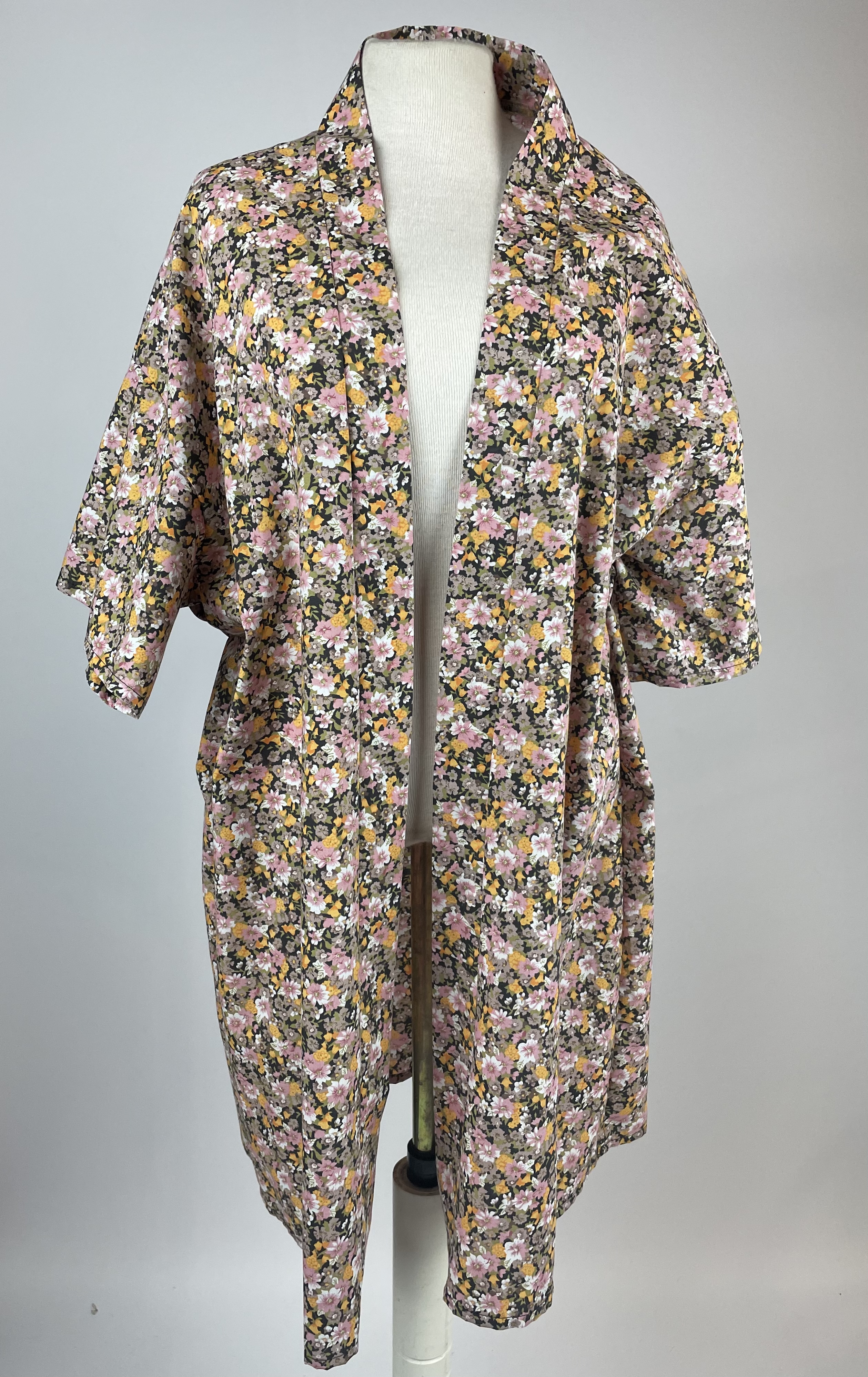 handsydd småblommig kimono 