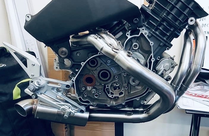 APH (Alan Hawkes) by NCCR Full Exhaust System Buell 1125R / CR  Factory AMA style - 5