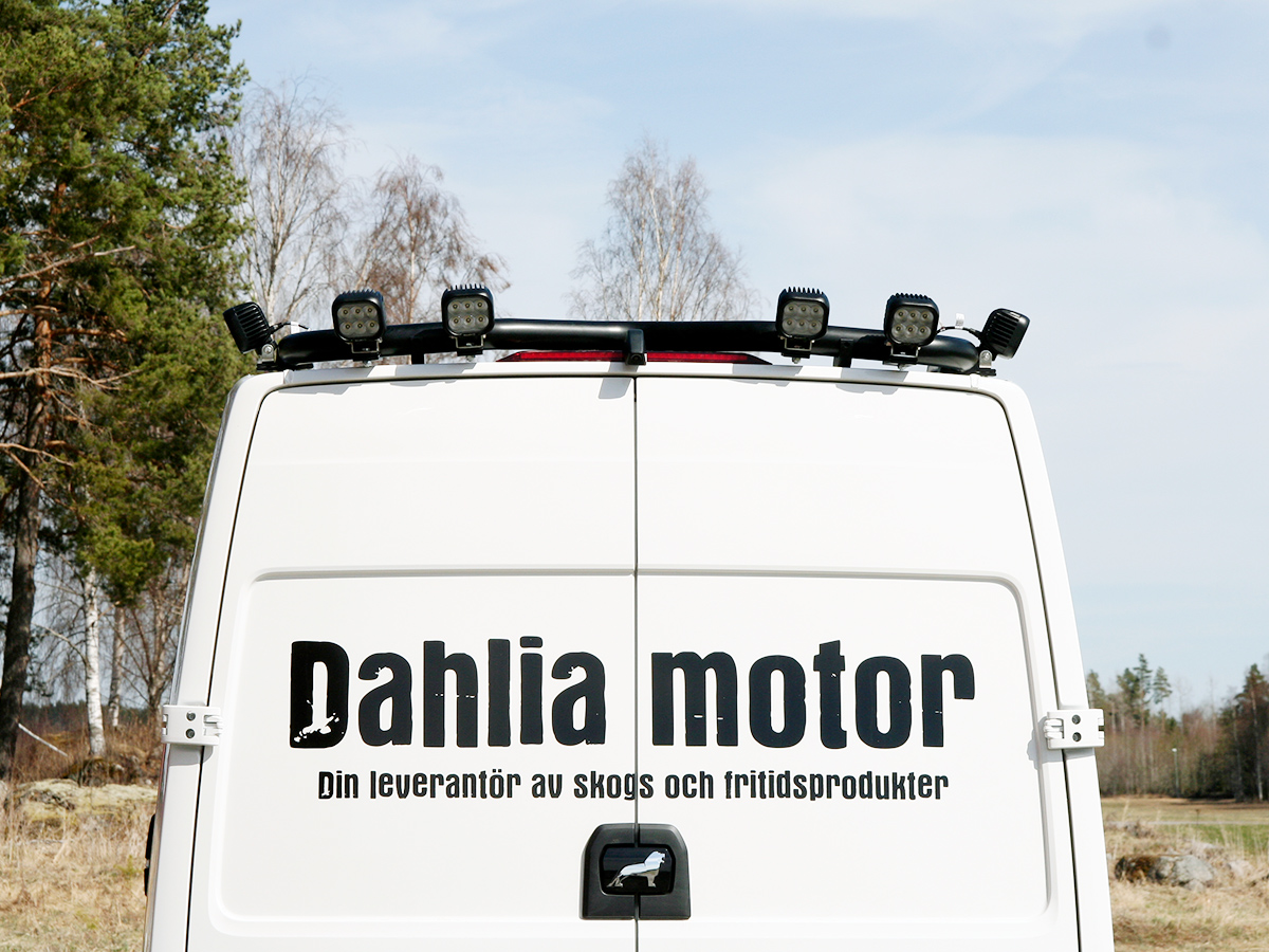 T-RACK VW Crafter H3 17- with camera mounted on roof. Rear roofbar  - 2