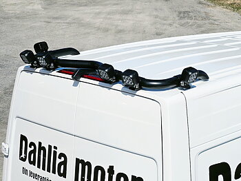 T-RACK VW Crafter H3 17- with camera mounted on roof. Rear roofbar 