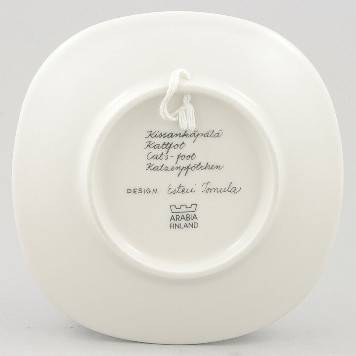 エステリ・トムラ  Botanicaシリーズ  エゾノチチコグサ  陶板  Wall Plaque  1984年   13 cm