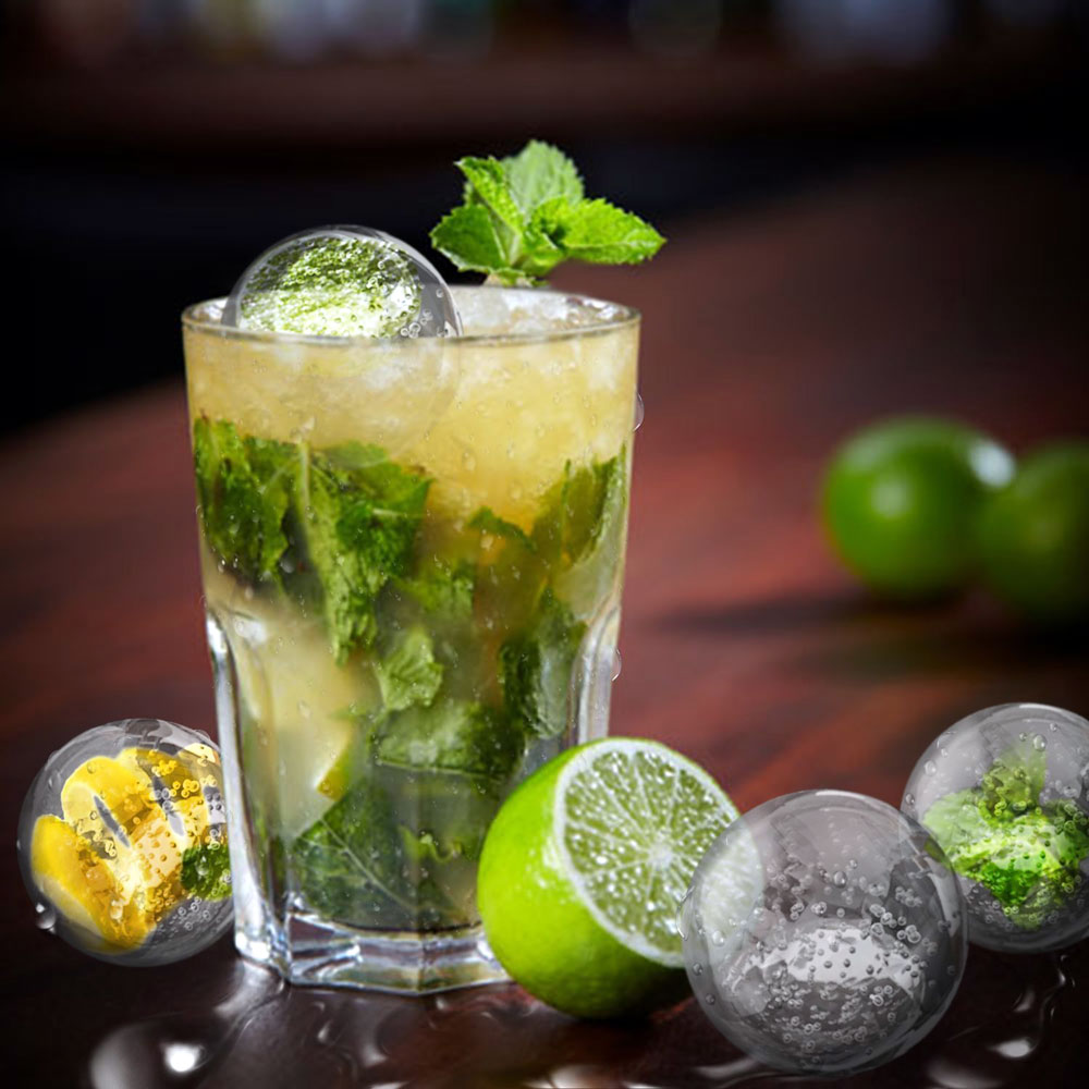 Mojito drink med isbollar