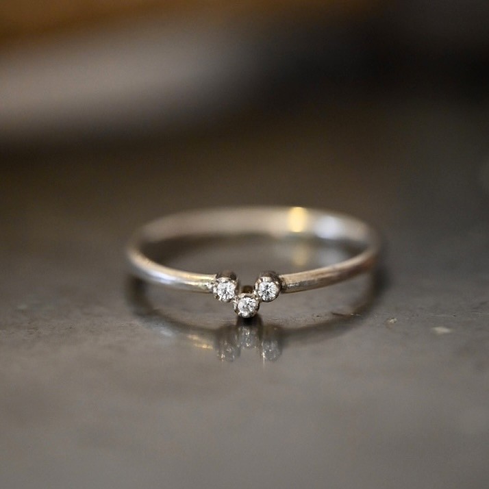 Ring Rose handgjord diamanter 3x0,02 ct guld 18 karat