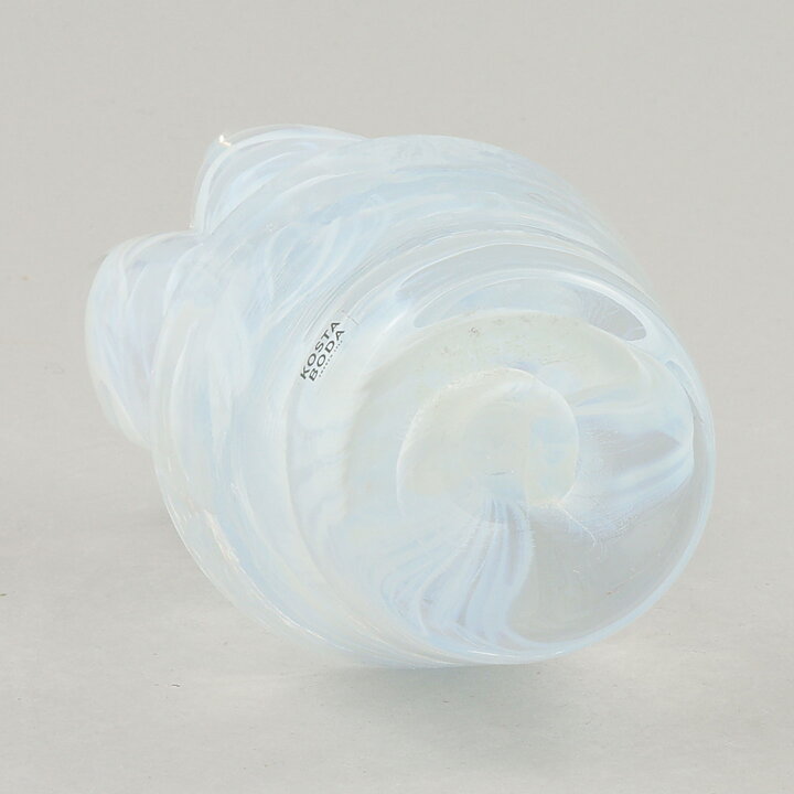 ウルリカ・ヒードマン・ヴァリーン  Flower Powerシリーズ  白のチューリップ  17cm  2007年