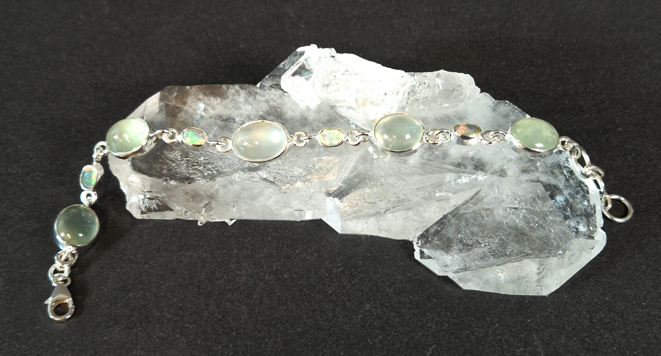 Silverarmband med Opal och Prehnit