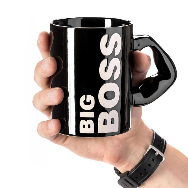 Big Boss Mugg i handen