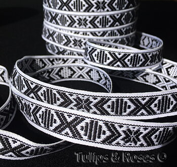 Traditional folk art ribbon 15 mm black on white 1068-6 