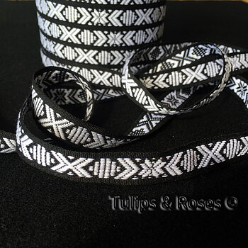 Traditional folk art ribbon 15 mm white on black 1068-31