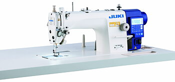 Juki DDL-7000AS 1-nål undermatad raksöm för tunna till mellan material. Komplett med bord, ställ och 220v motor.