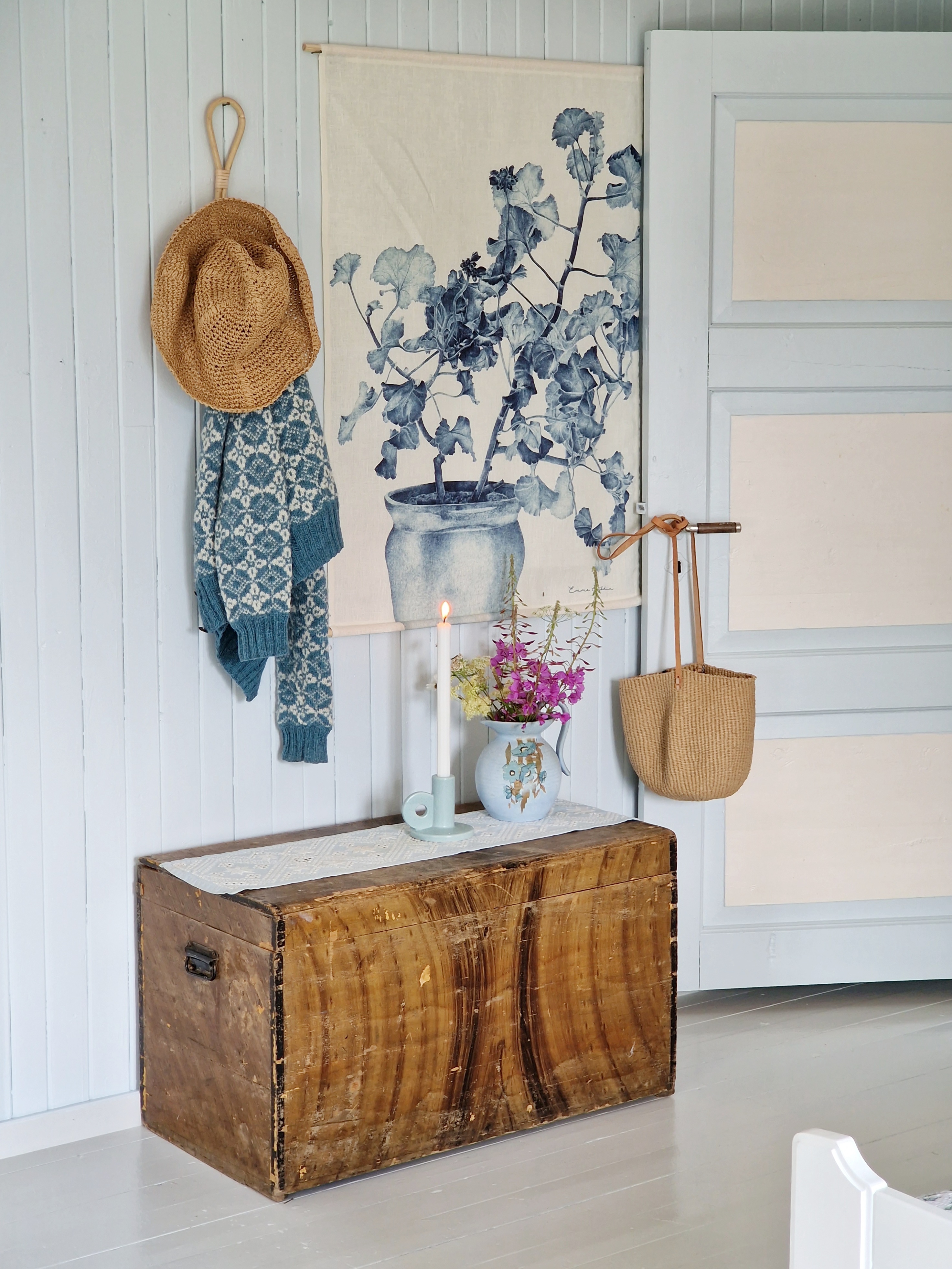 Preorder! WALL HANGING BLUE GERANIUM  - 2