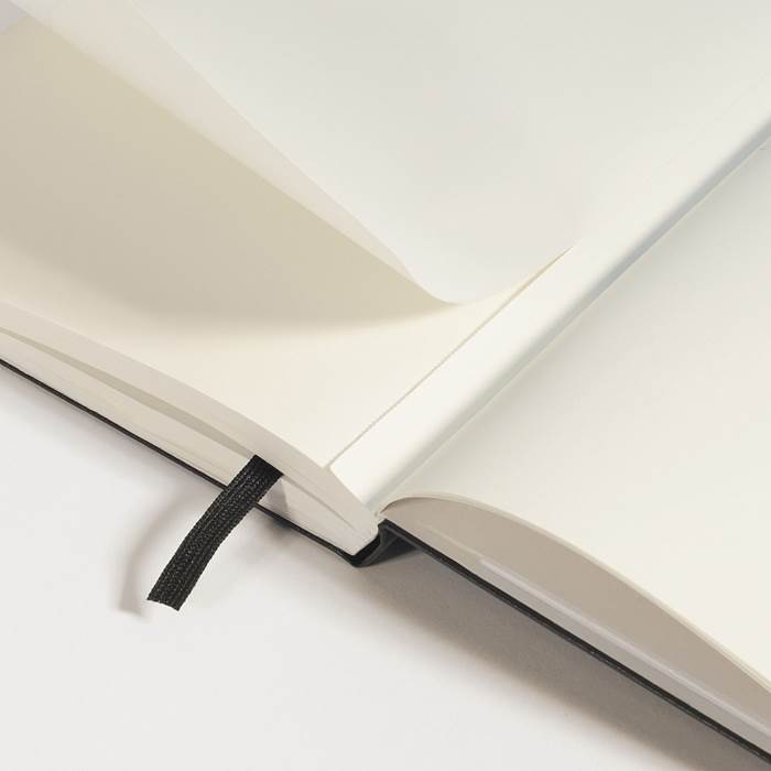 Anteckningsbok A4+ dot svart - 6