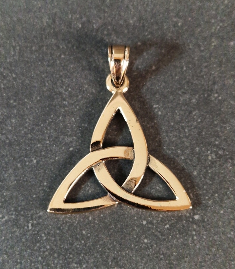 Hänge i Brons - Triquetra