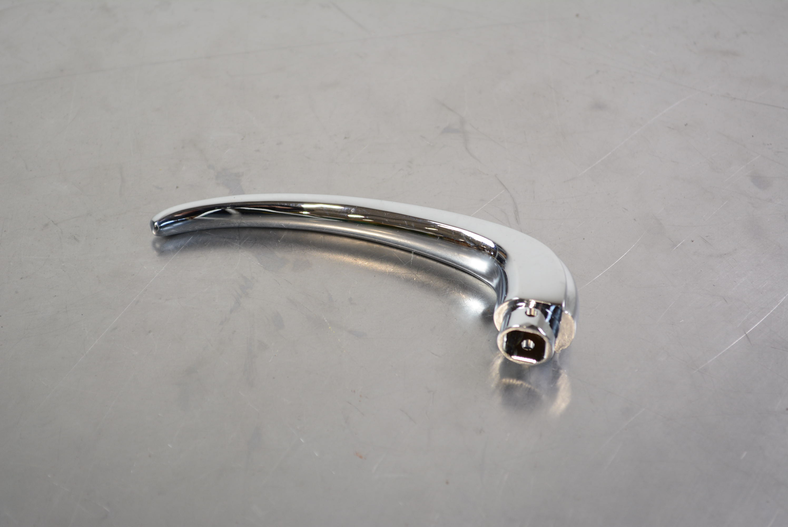 Inside Door Handles 33-34 Closed - 2