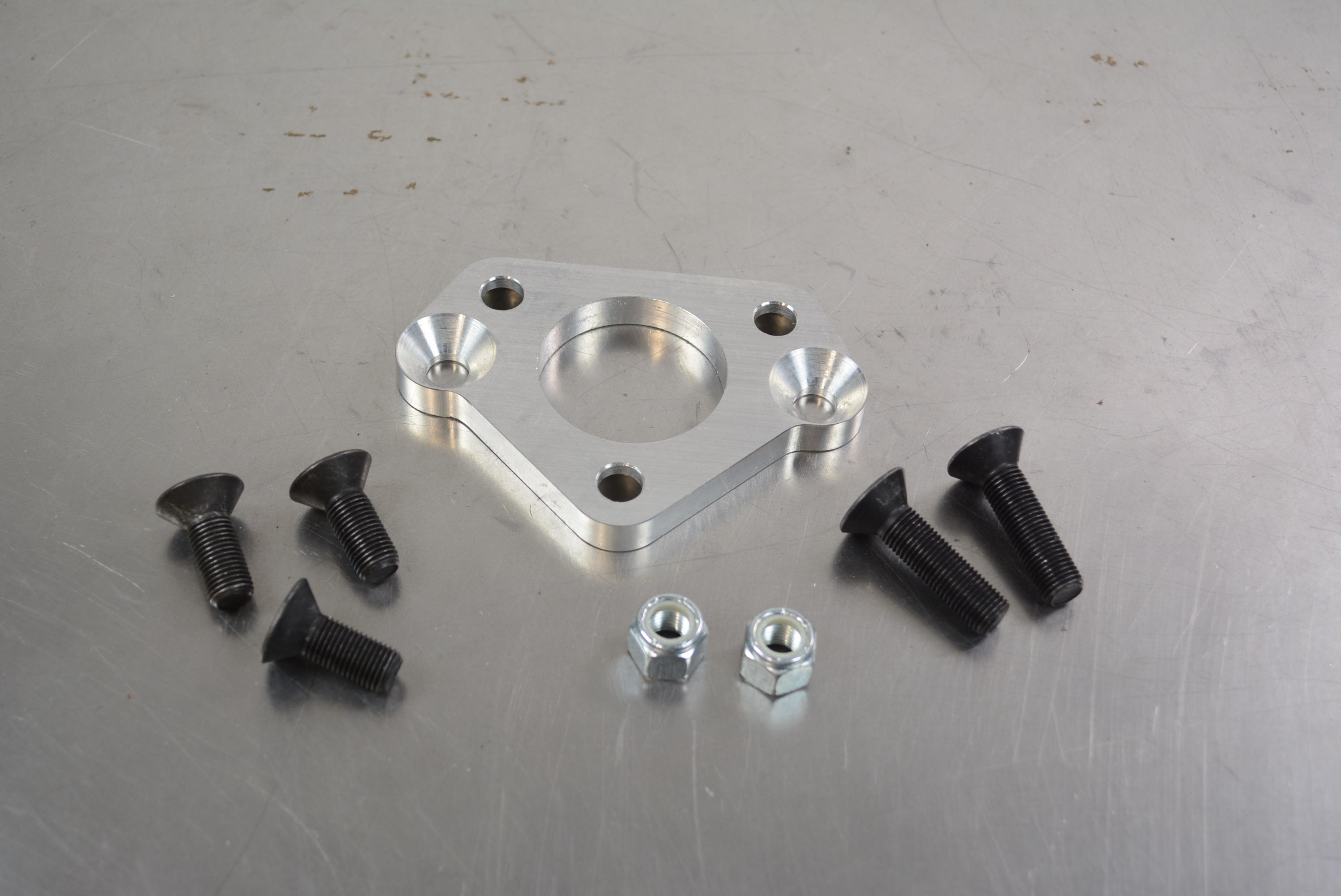 Adapter Huvudcylinder 2/3-bult 39-40 - 2