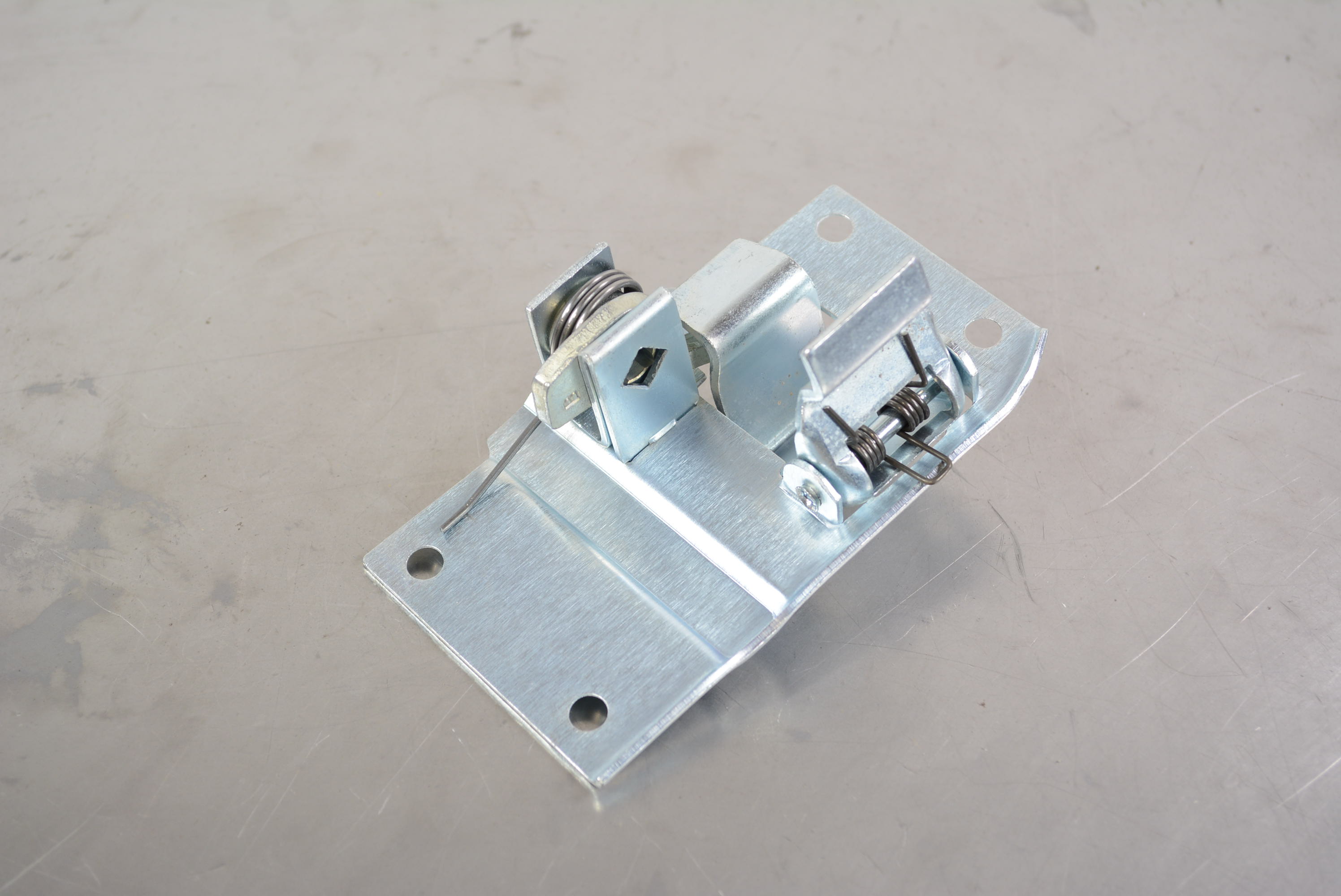 Door Latch 28-29 RH - 2