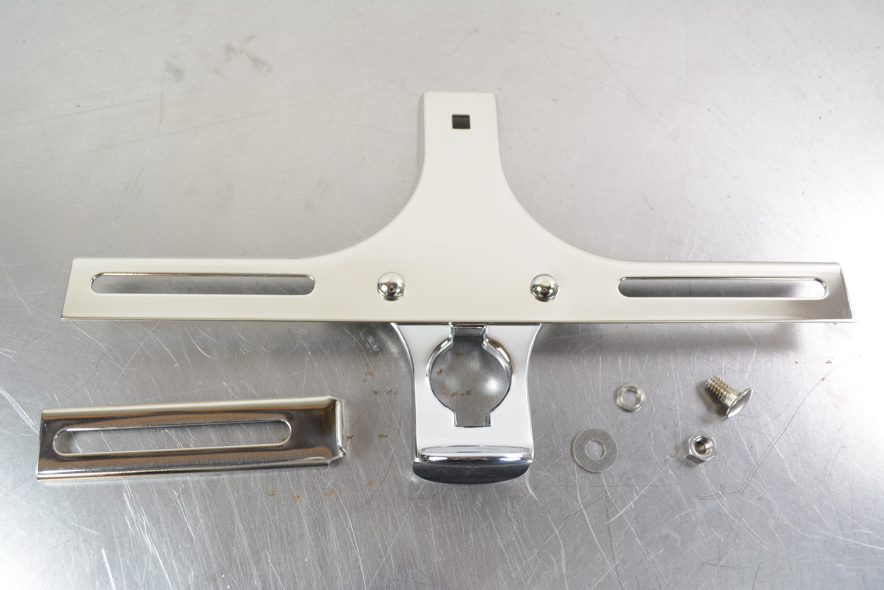 Nummerplåthållare Fram -32