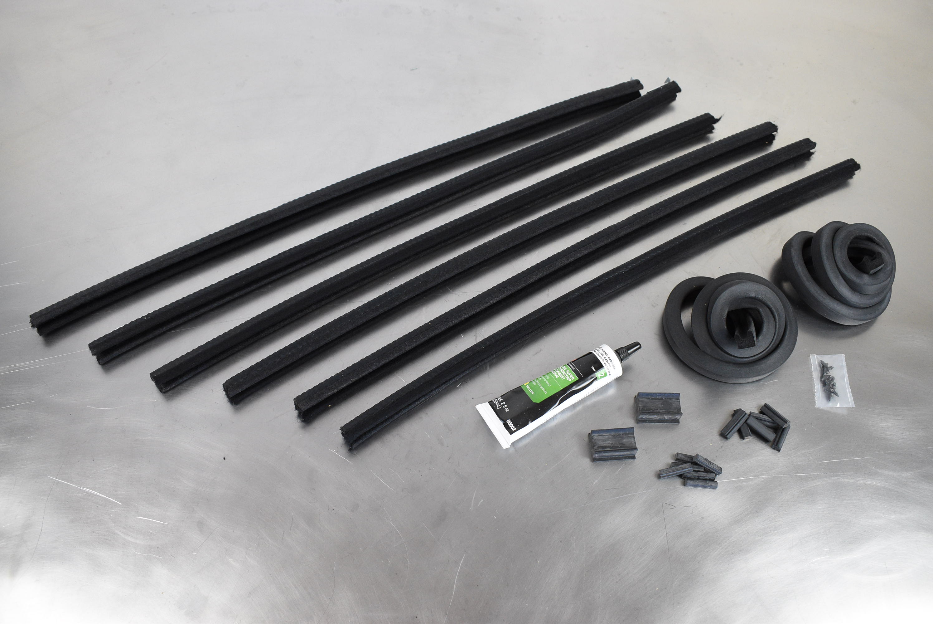 Window Channel Kit Rear Quarter Tudor -32