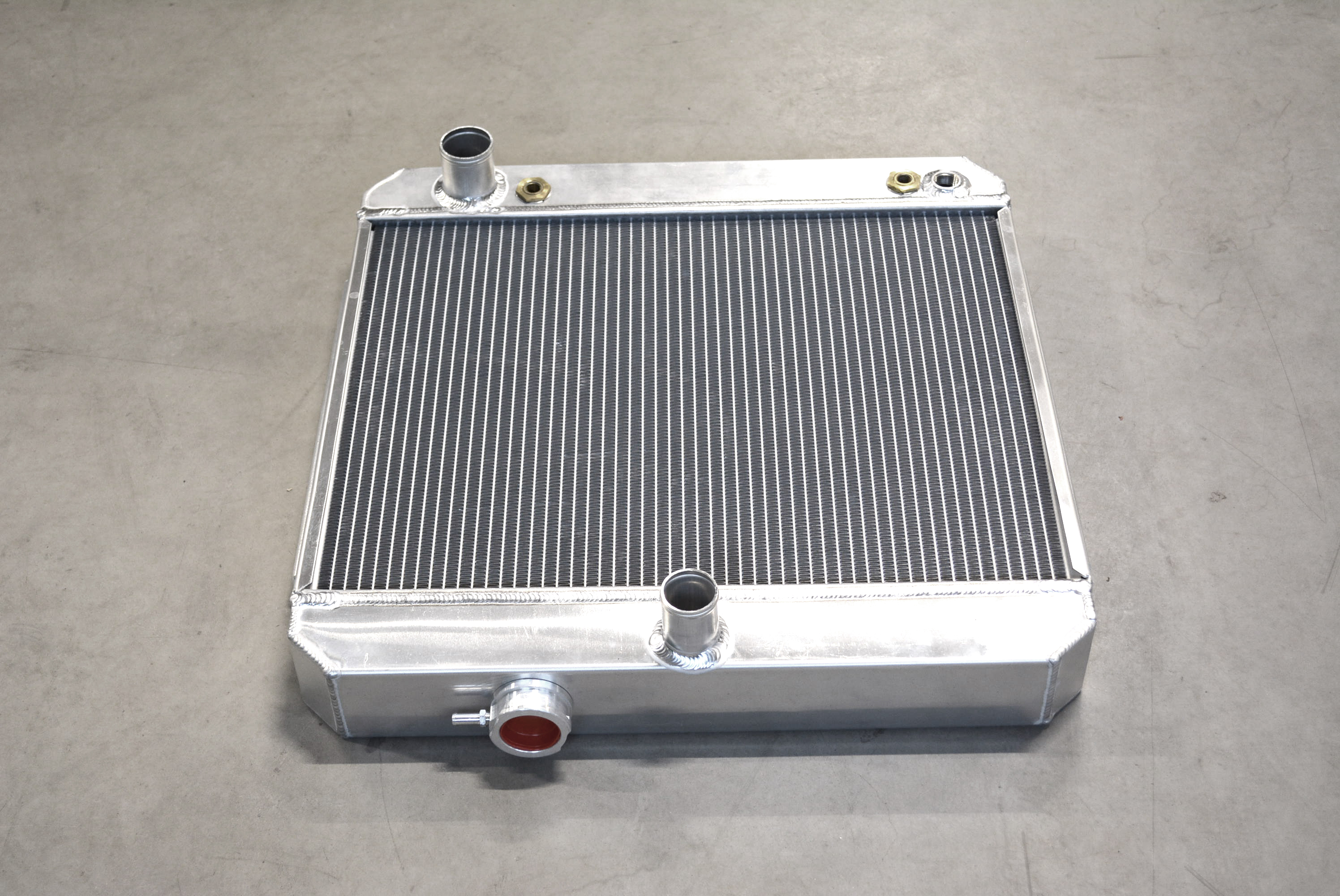 Radiator Aluminum Chevy 55-57 Tri-Five - 3