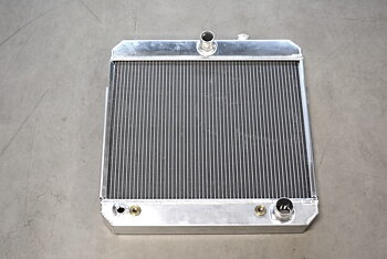 Radiator Aluminum Chevy 55-57 Tri-Five