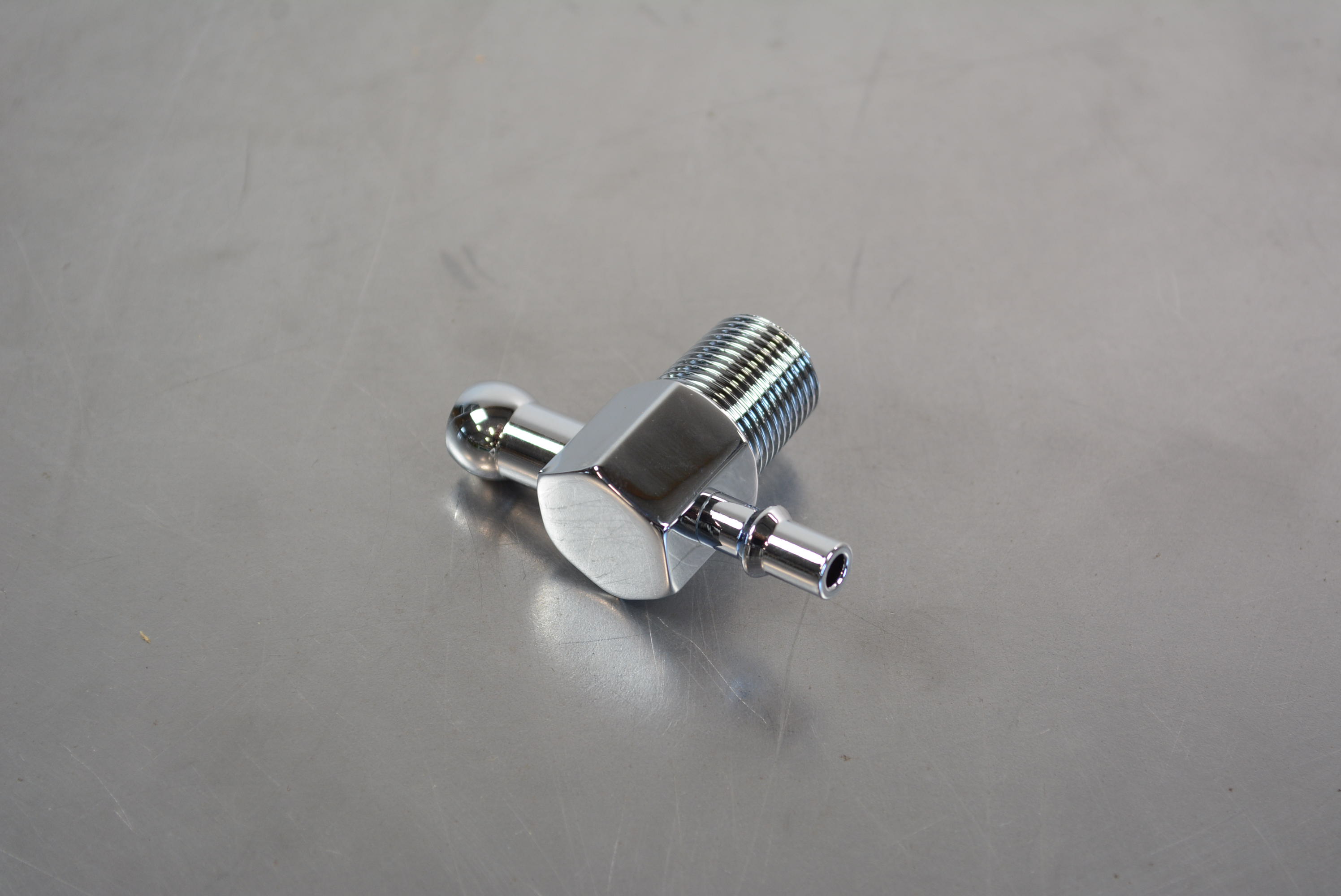 Hose Fitting T 3/8´´NPT x 3/8´´+1/4´´ Hose