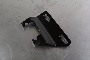 Generatorfäste "Header Bracket" CSB Svart