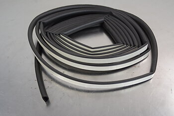 Dörrlist Universal 39/64´´ x 23/64´´ 20ft