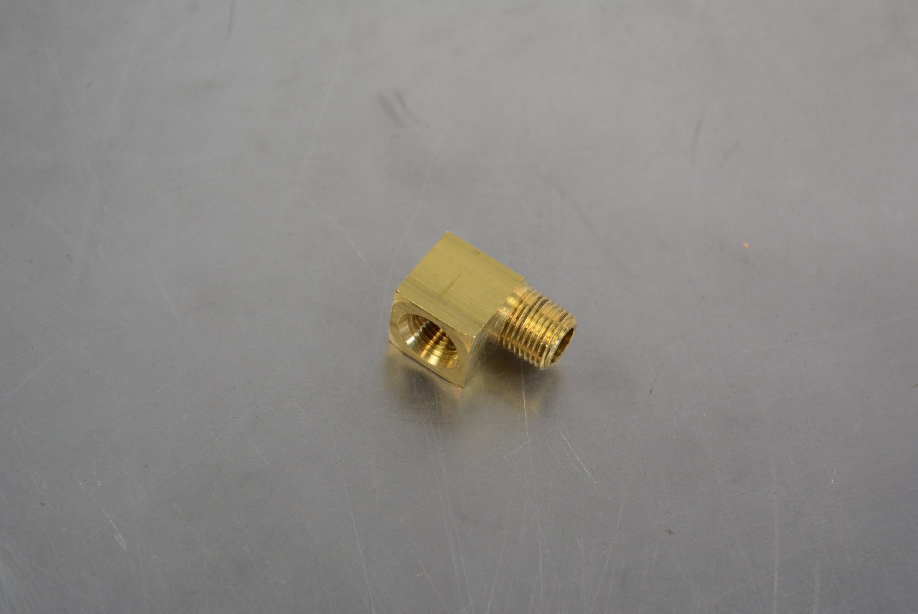 Adapter Oljetrycksgivare 1/8´´ NPT 90°