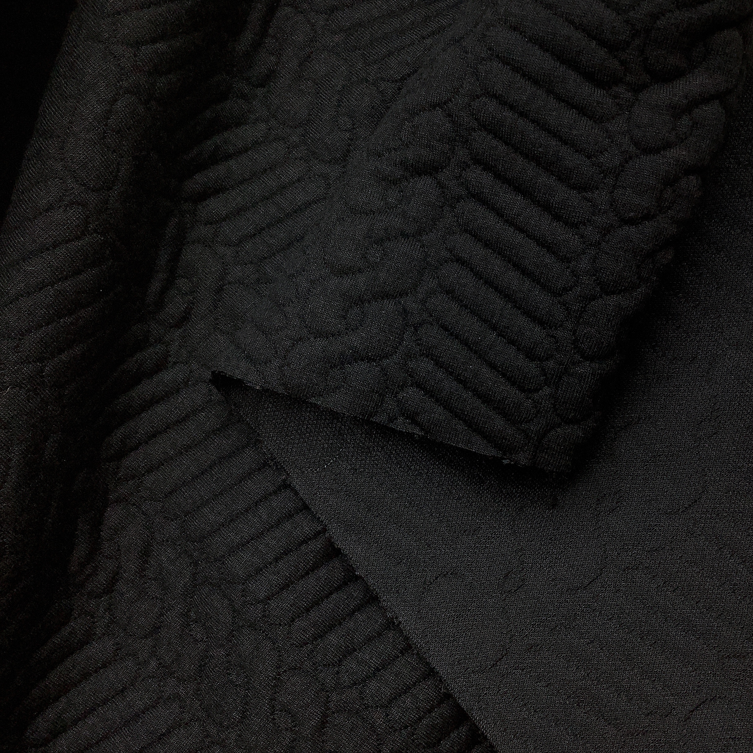 Braid pattern jacquard jersey black HE314