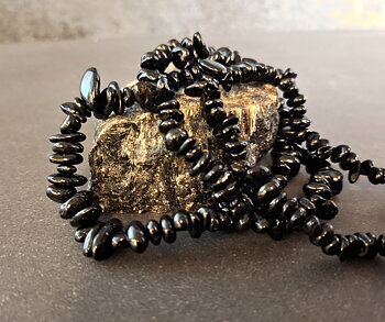 Svart Turmalin Chip armband