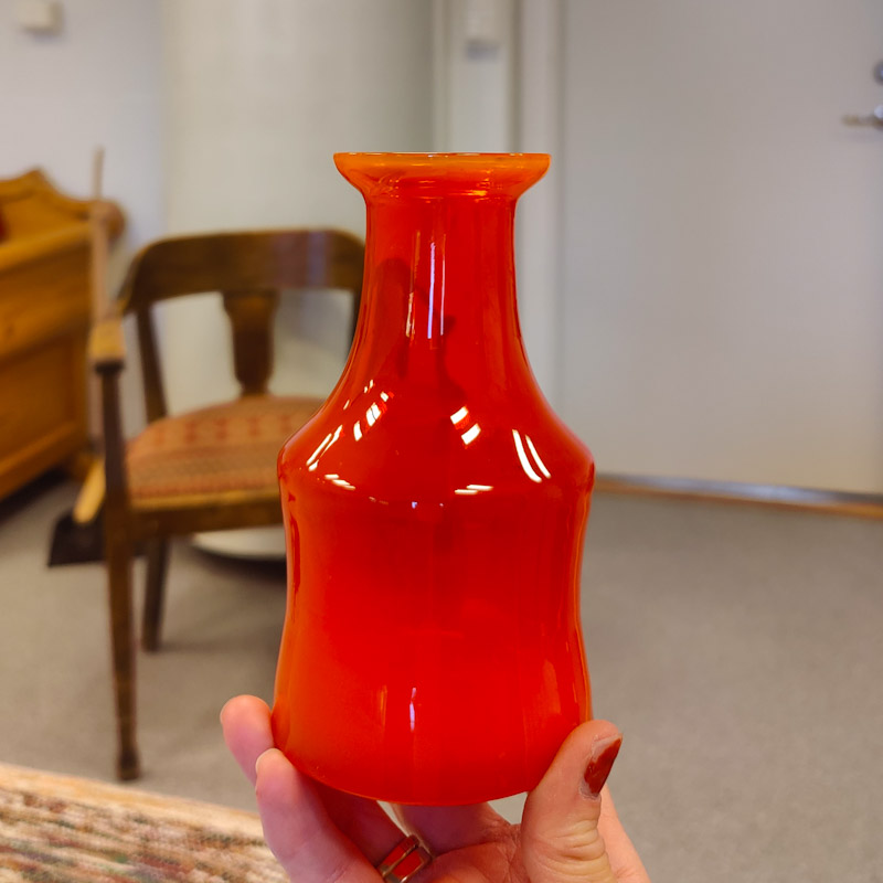 Orange vas i glas