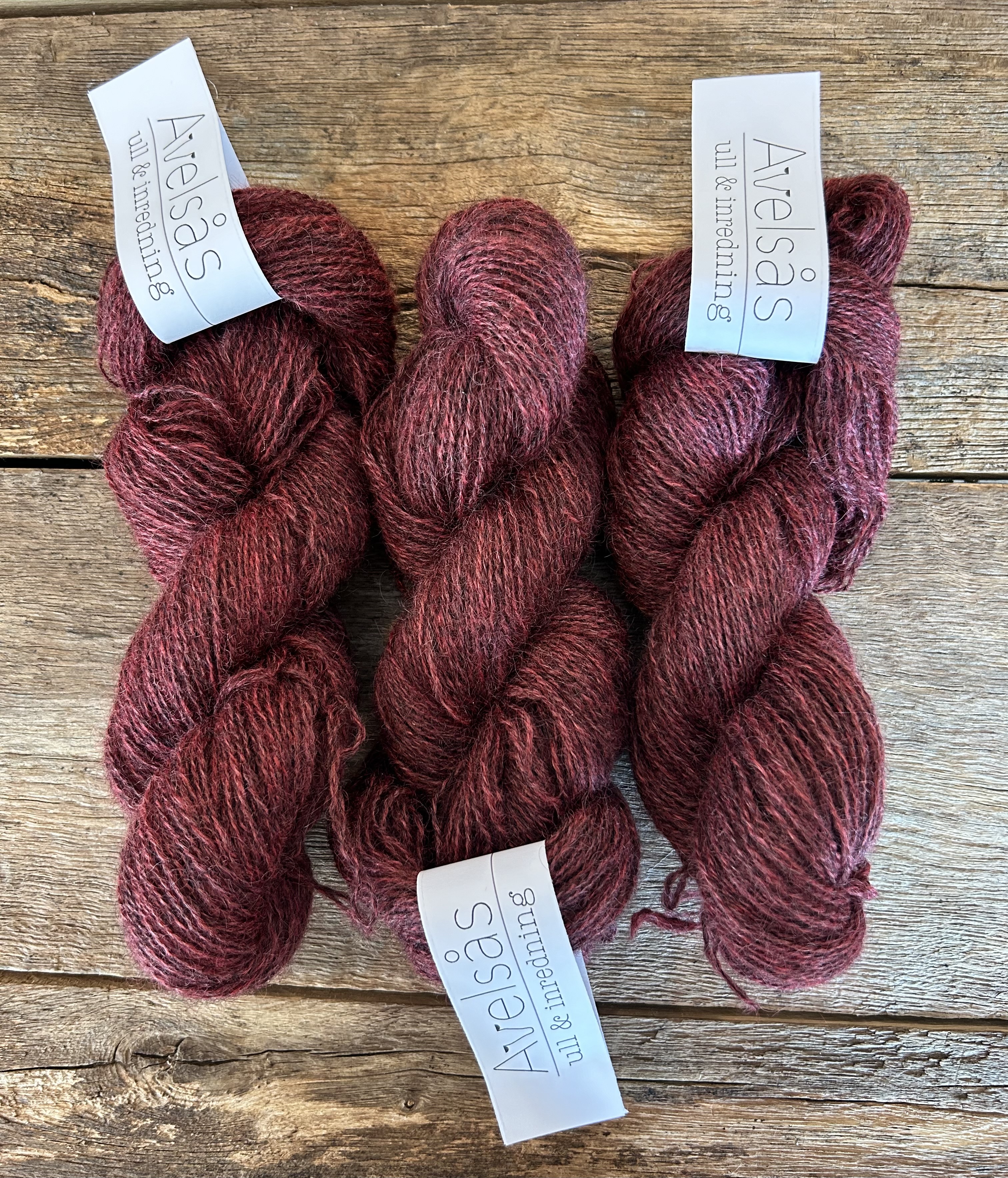 Blackberry 2-thread Gotland lambswool yarn