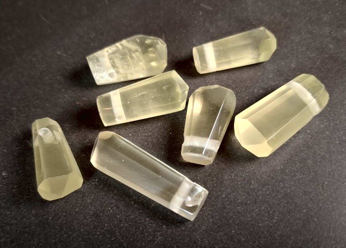 Hänge i Citronkvarts med 3mm hål