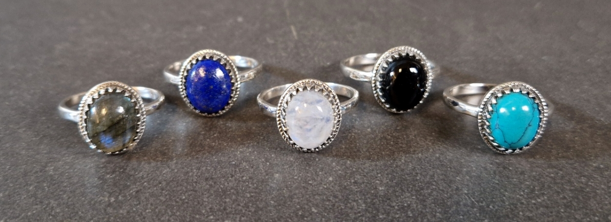 Silverring med Oval Cabochon