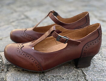 Brako sko modell Minthy i mörkbrunt,  40-tal  stil, vintage, Mary Jane