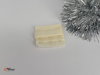 Hook & Eye 3x3 - Ivory