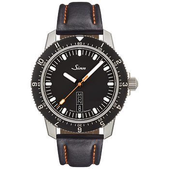 105.010 Sinn 105 St Sa svart kalvskinn med orange sömmar