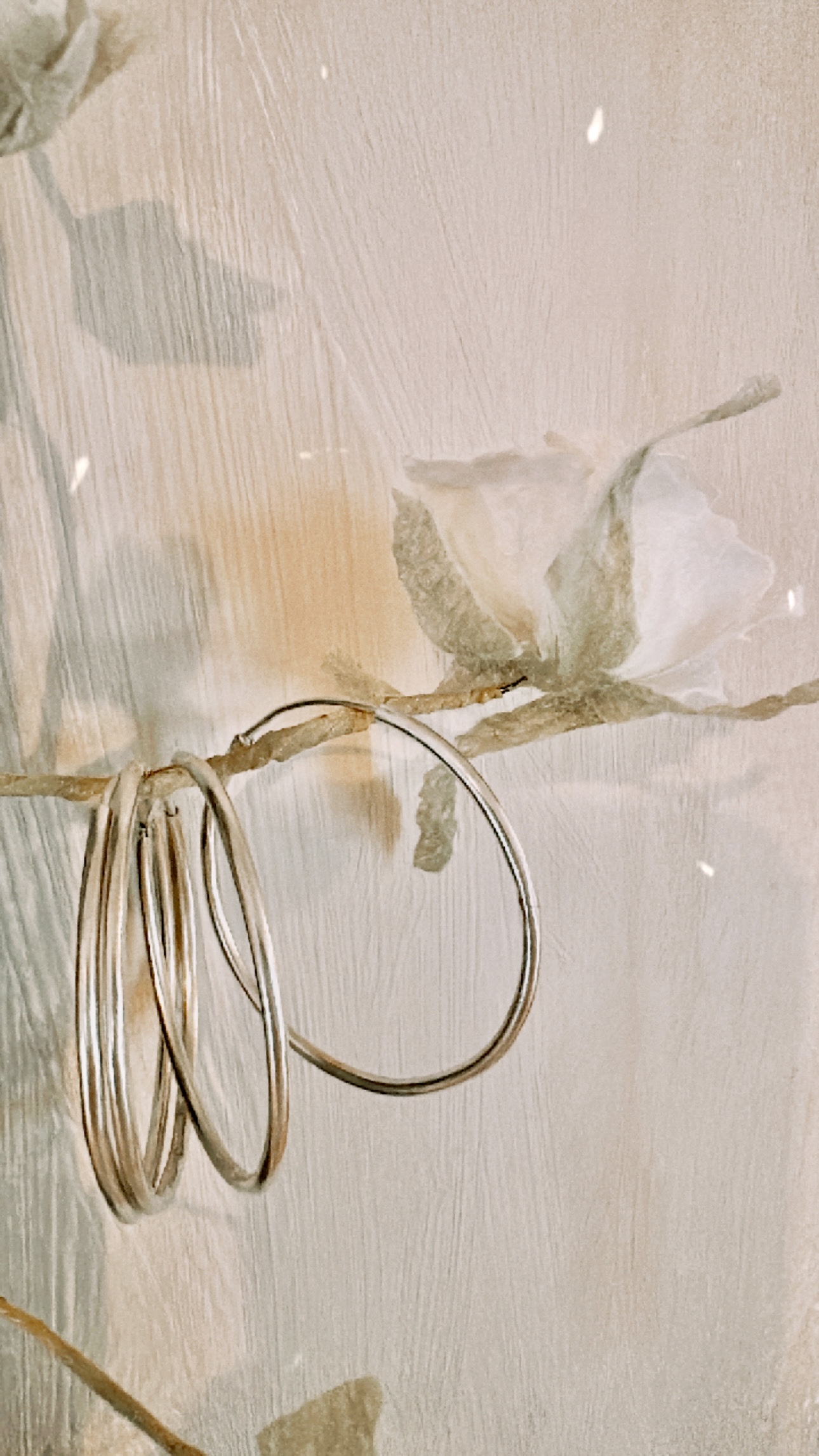 SILVER HOOP EARRING 