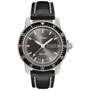 104.014 Sinn 104 St Sa I A svart kalvskinn