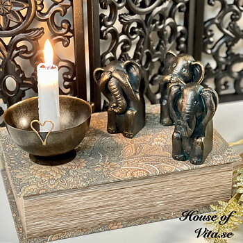 Ljusstake Golden Heart svartguld 10 cm – Different Design