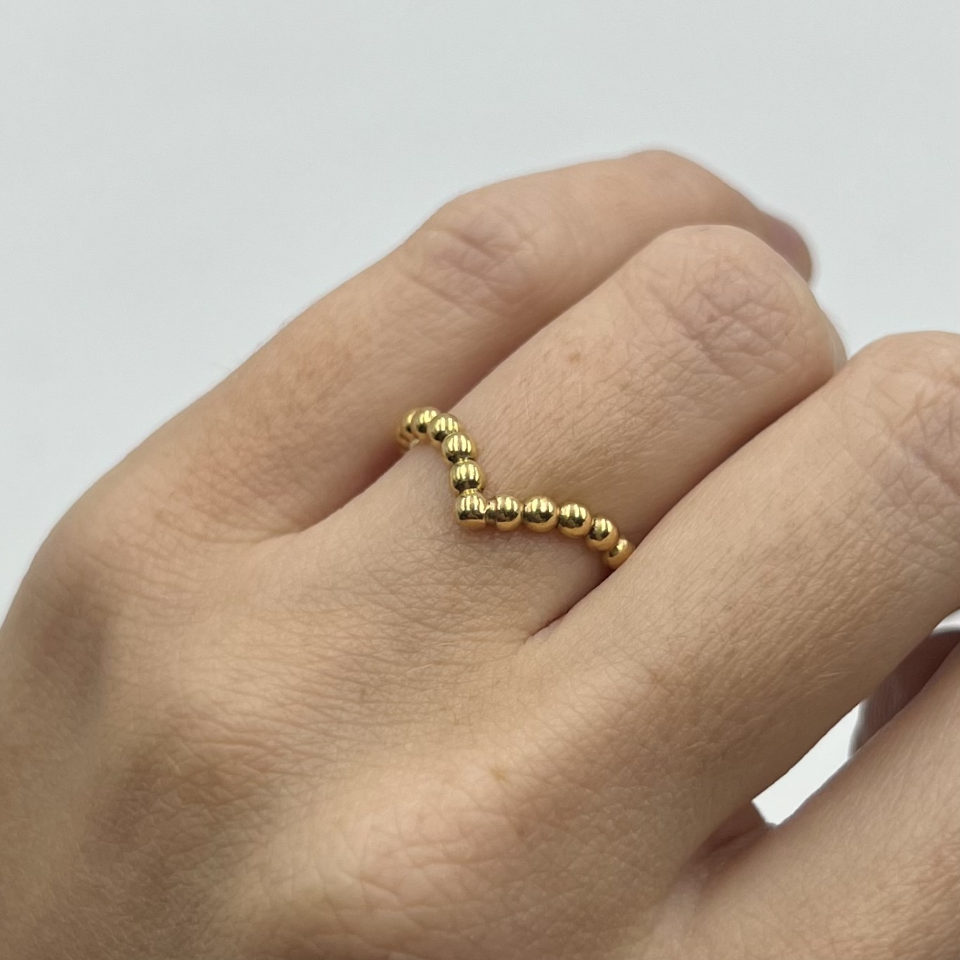 Ring Emelie V-form 2,5 mm guld 18 karat 