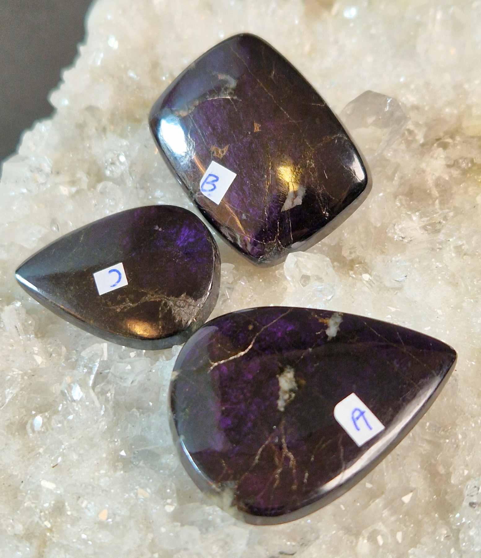 Purpurit Cabochon