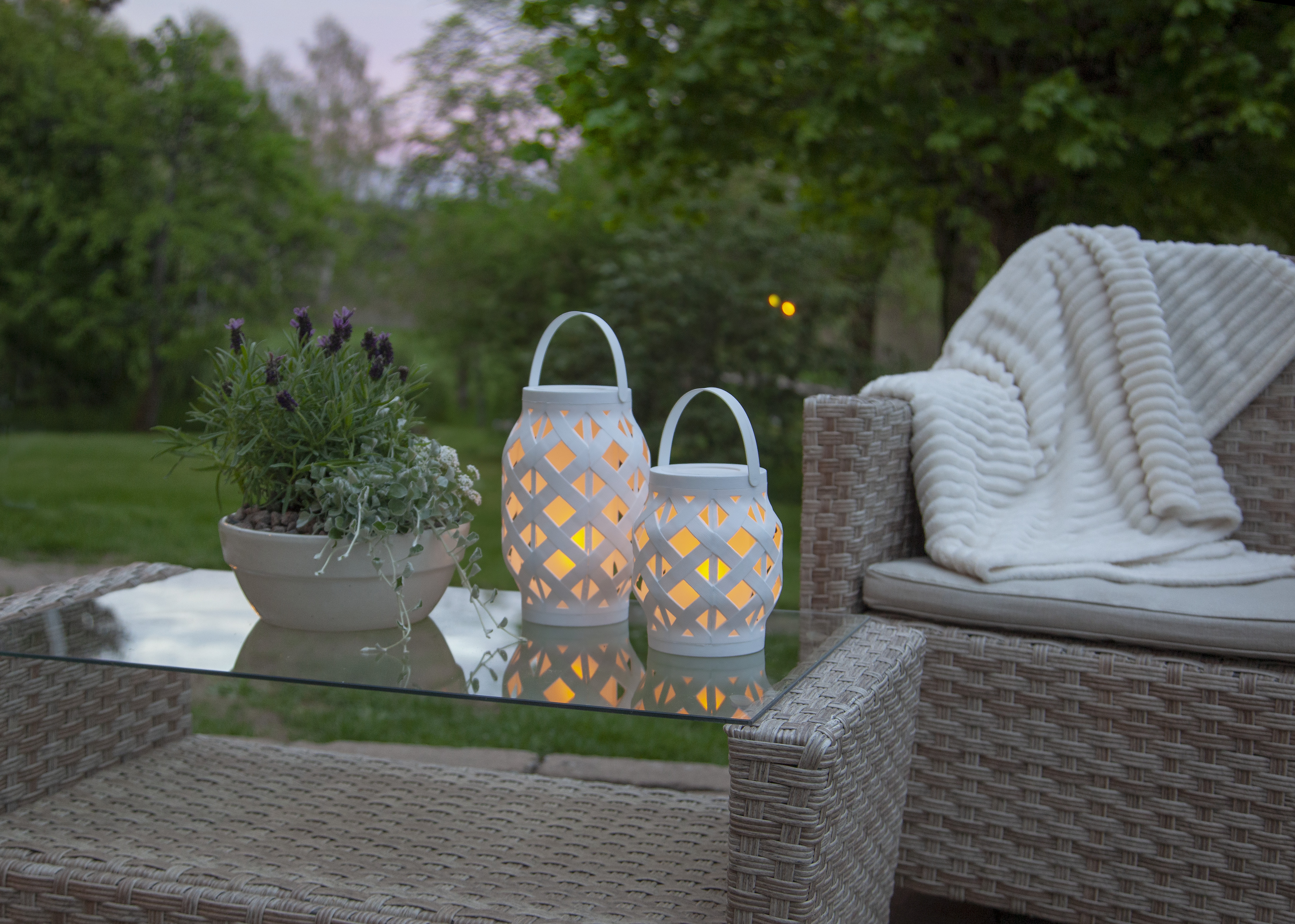 Lantern Flame - White - 16x14 cm - 4
