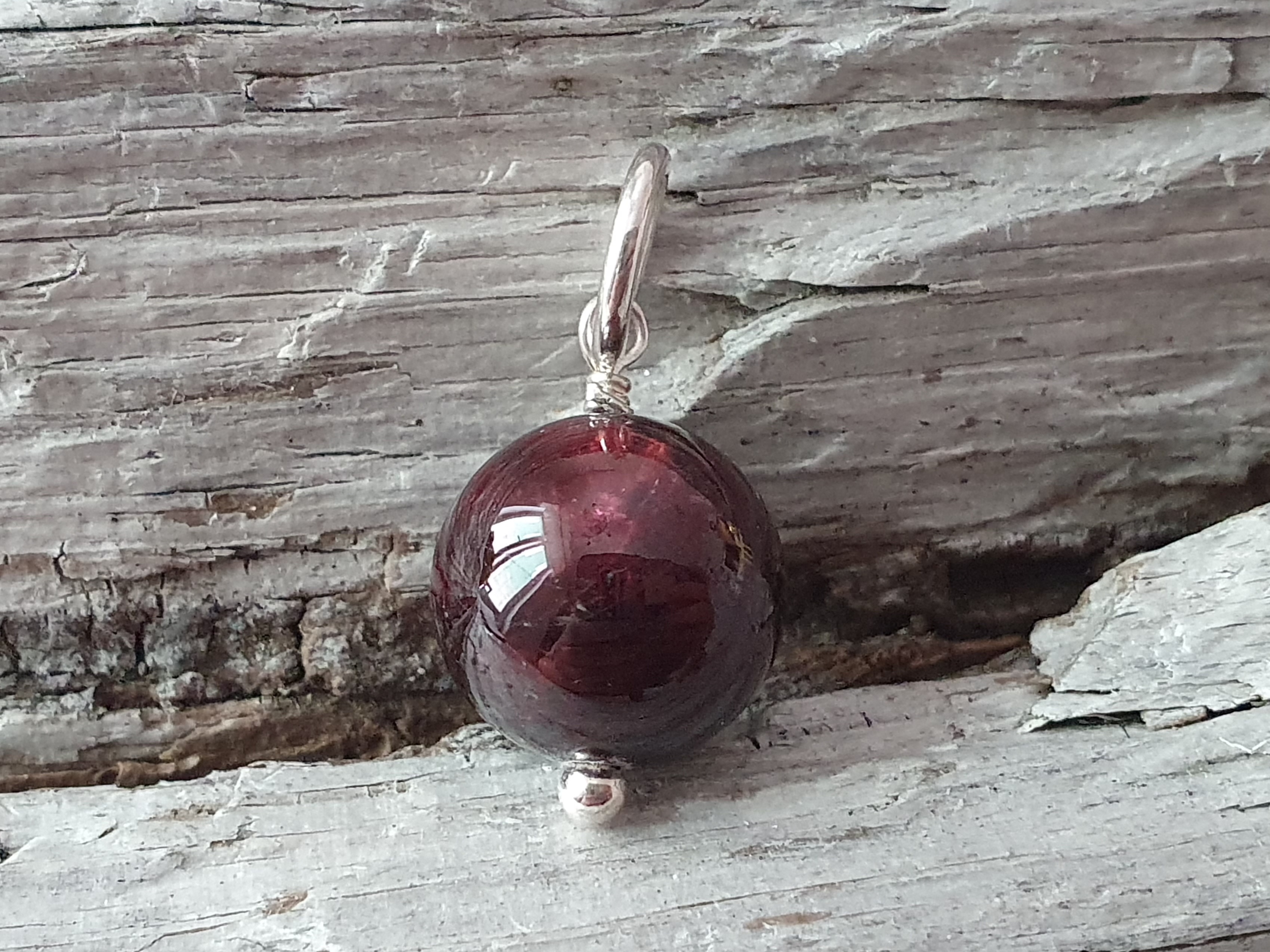 JOD Bubbles: Granat rund ca. 12mm hänge silver-925