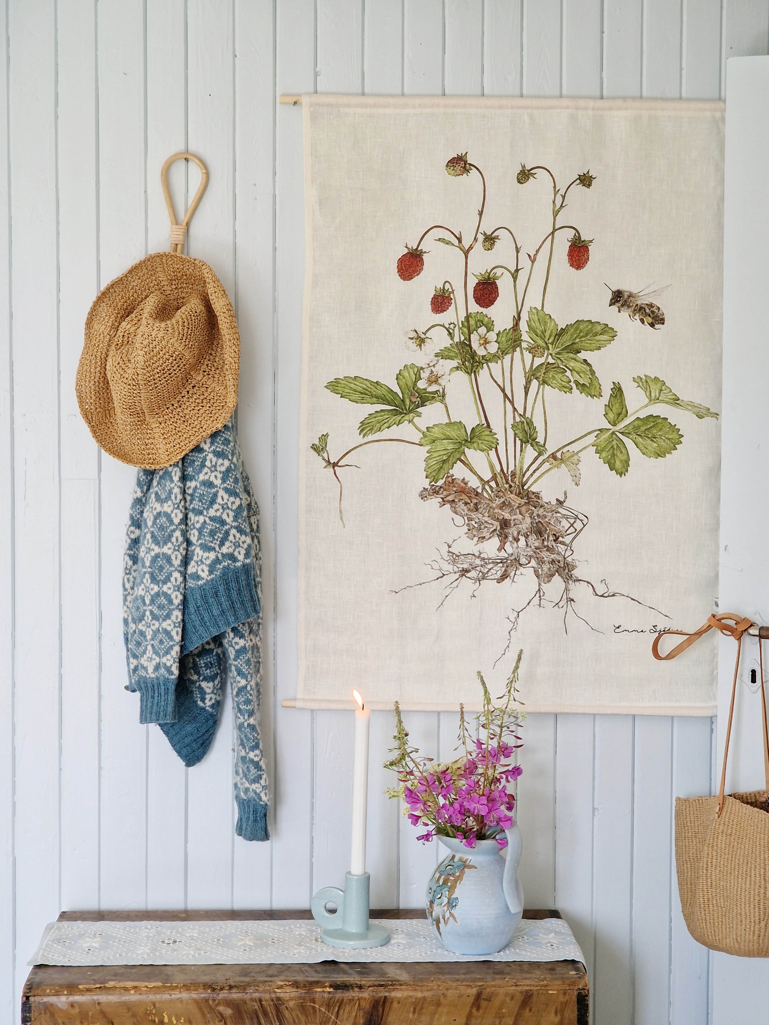 Preorder! WALL HANGING WOODLANDSTRAWBERRIES  - 2