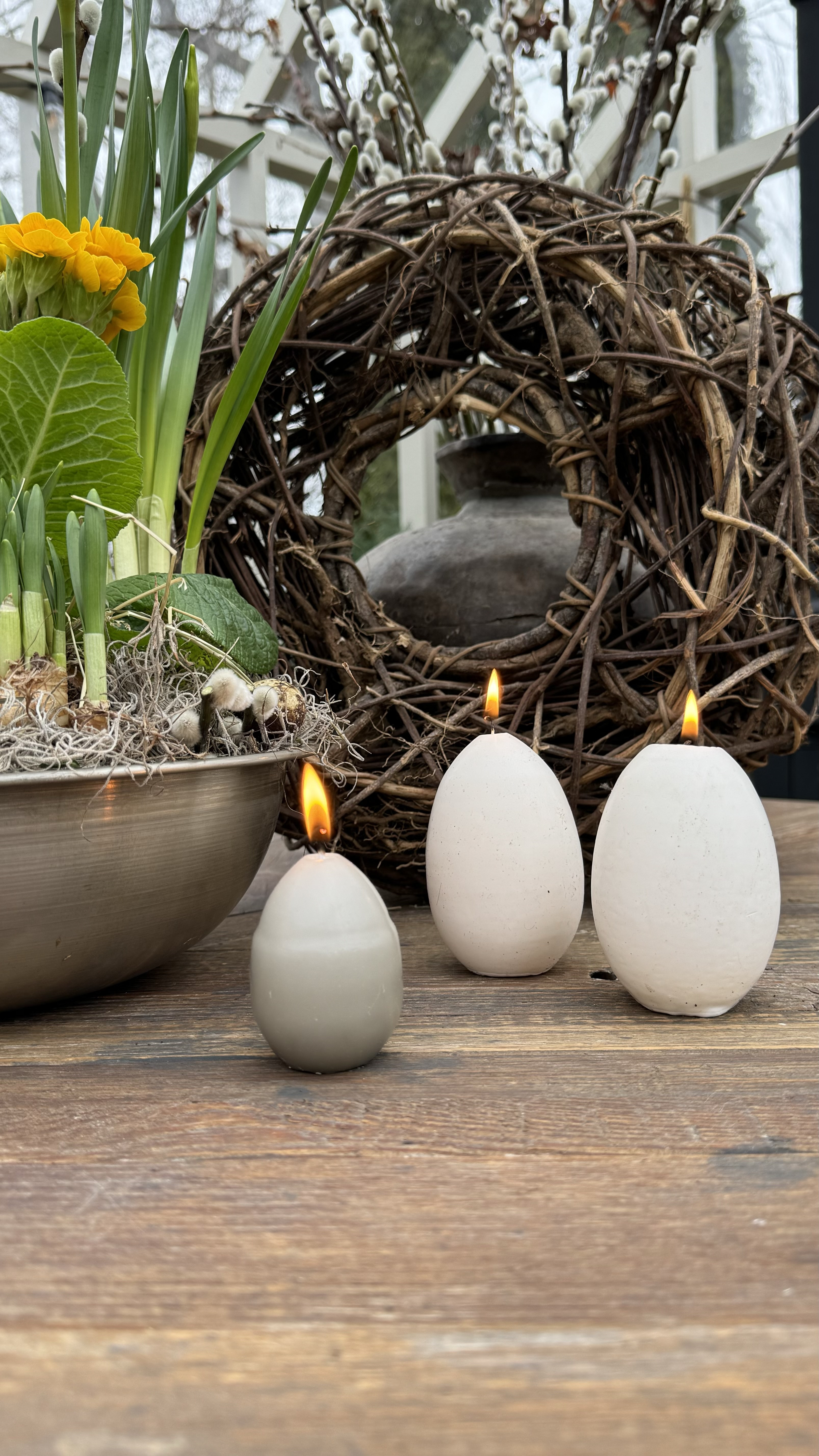 Candle - Egg candle - Stearin candle - Duck egg - White - 10 cm - 12