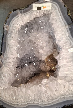 Agat / Bergkristall  Grotta  - 21kilo